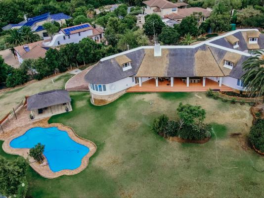 La Felicita Villas & Red Victorian Mansion - 288177