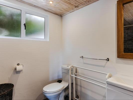 Room image 5