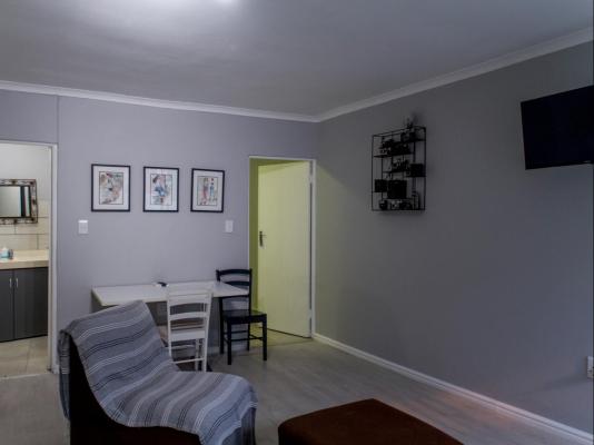 Room image 1