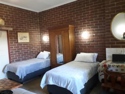 Room image 6