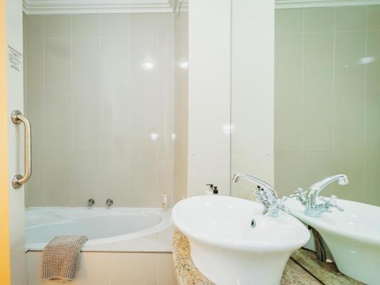 Room image 14