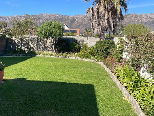 Bay Breeze Guesthouse - 289081