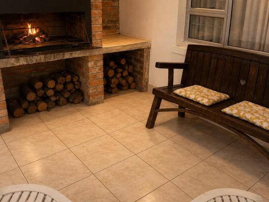 Bay Breeze Guesthouse - 289085