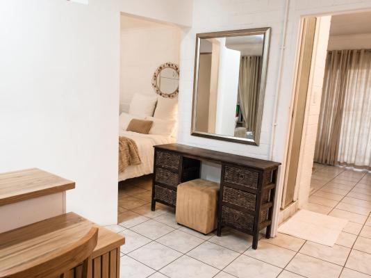 Bay Breeze Guesthouse - 289090