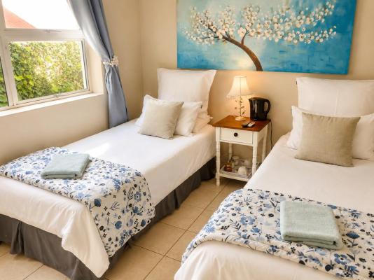Bay Breeze Guesthouse - 289105