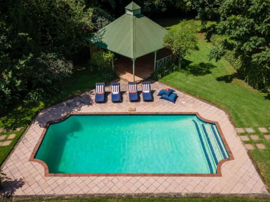 Halliwell Country Inn - 289272