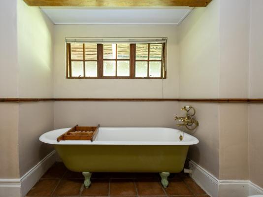 Halliwell Country Inn - 289292