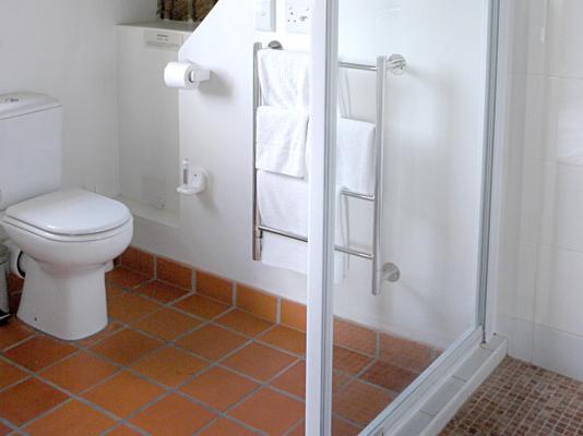 Room image 4