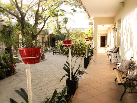 Blommenberg Guest House - 289365