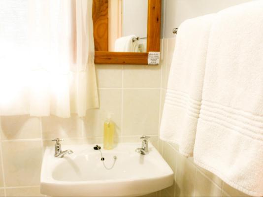 Room image 4