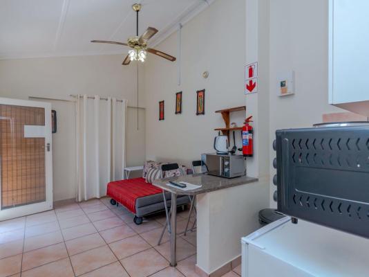 Jessica's Self Catering - 289513