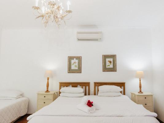 Room image 1