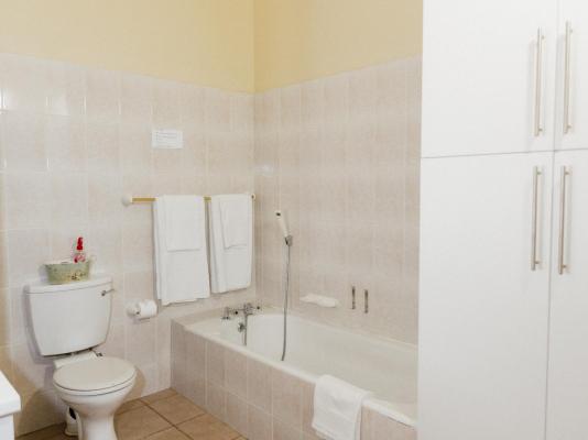 Room image 4