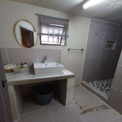 Room image 3
