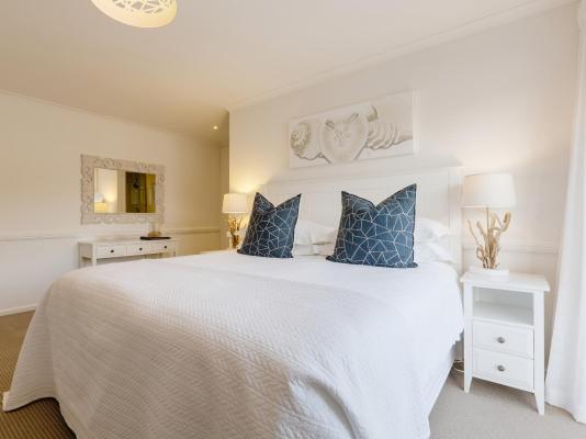 Room image 3