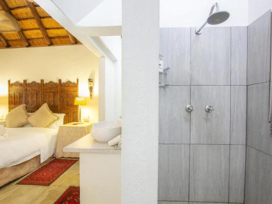 Room image 3