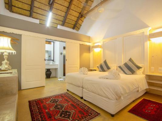 Room image 3