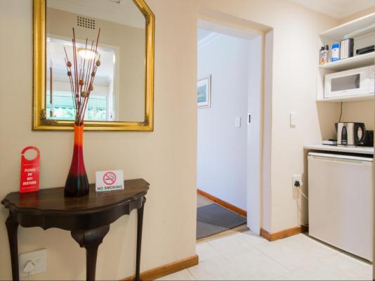 Room image 3