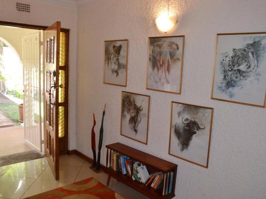 Room image 2