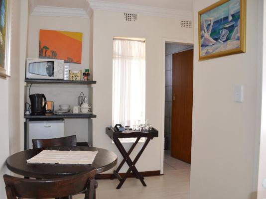 Room image 3