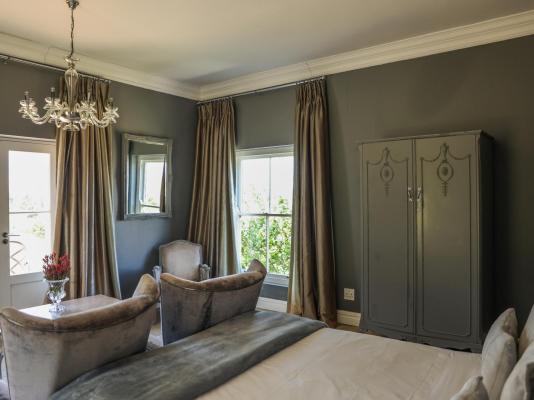 Room image 1