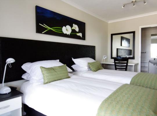 Room image 6