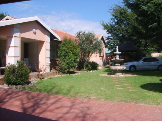 Room image 1