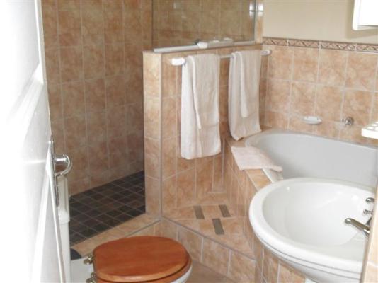 Room image 2