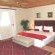 Oak Tree Lodge