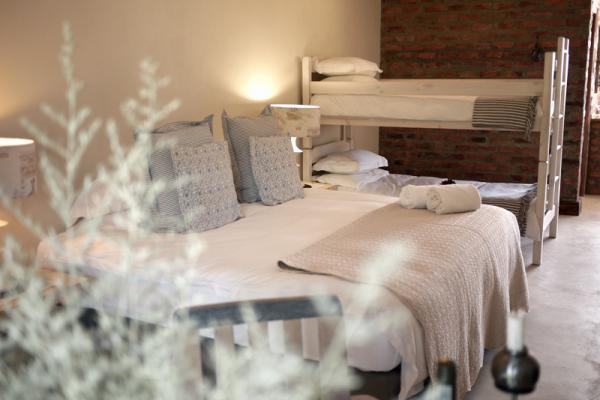 Room image 1