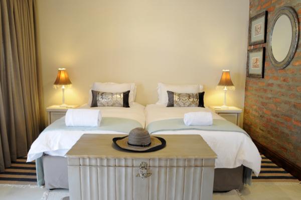 Room image 3