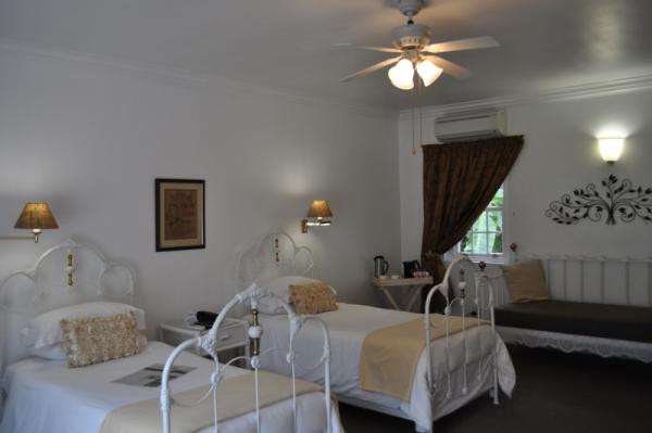 Room image 3