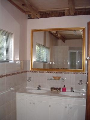 Room image 3