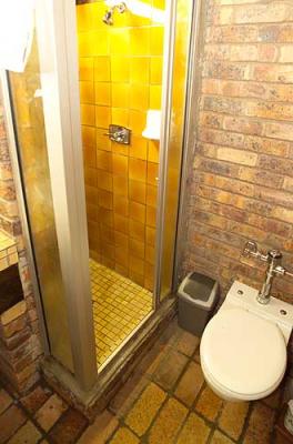 Bungalow (BA3U) Bathroom