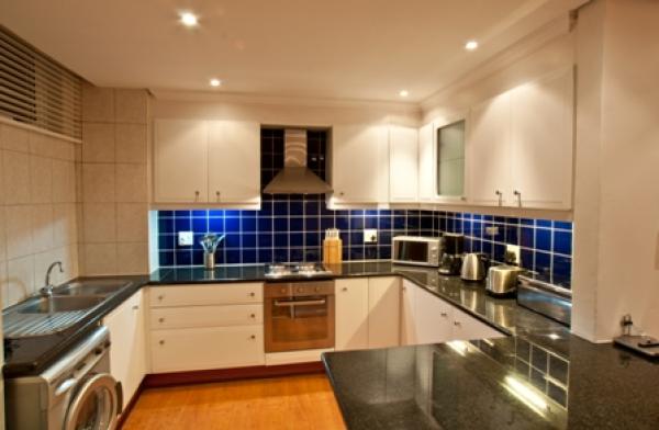 The fully equipped kitchen