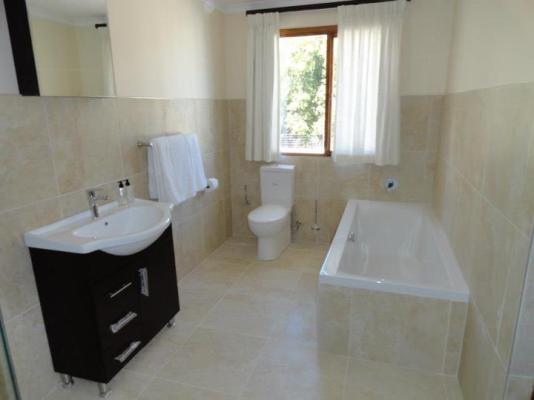 Room image 1