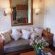 Samantha Suite Lounge