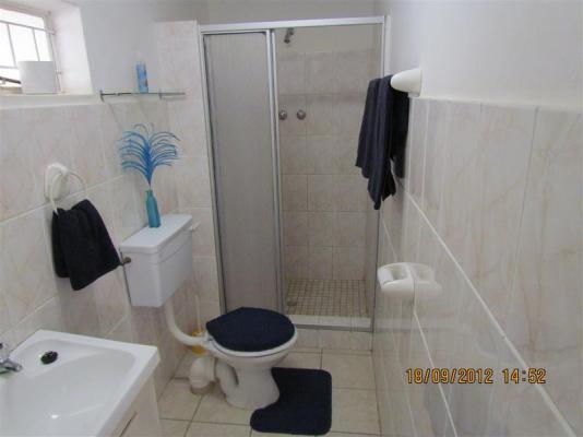 Room image 4
