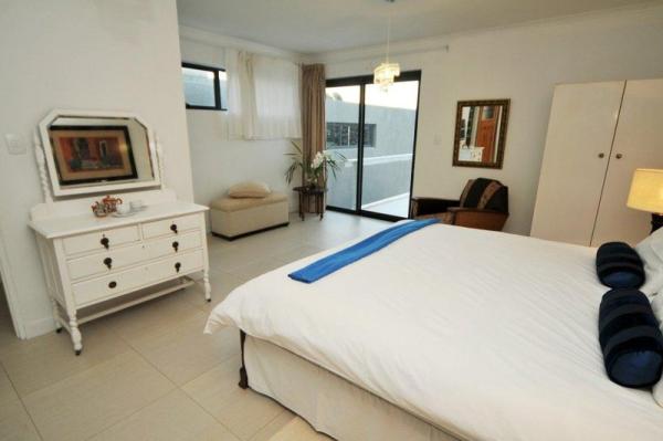 Room image 2