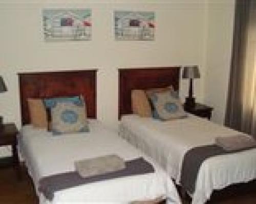 Room image 3
