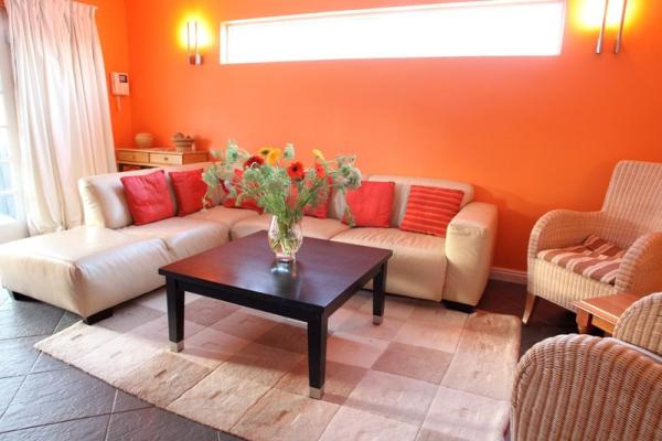 Cottage Cabernet - Lounge, Leather Sofa