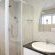 Cottage Chardonnay - Bathroom, Shower Cubicle