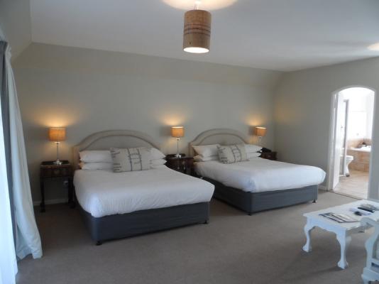Room image 3
