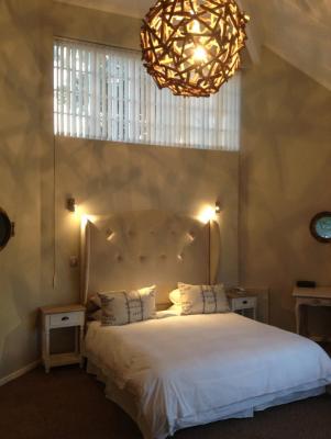 Room image 5