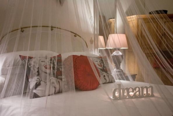Room image 3
