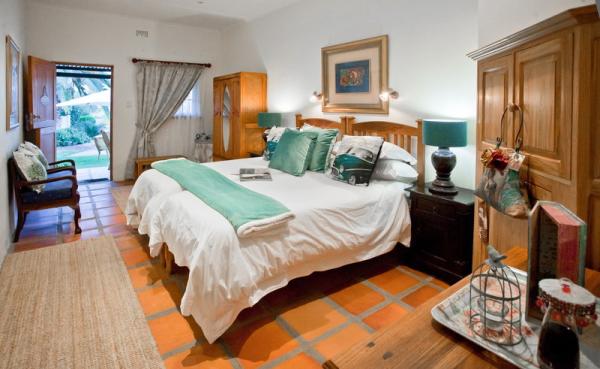 Room image 4