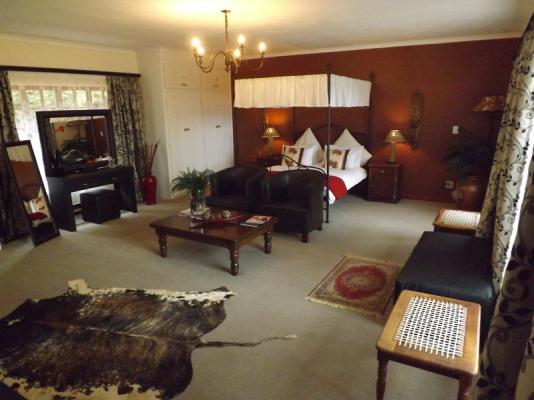 Executive/Honeymoon Suite