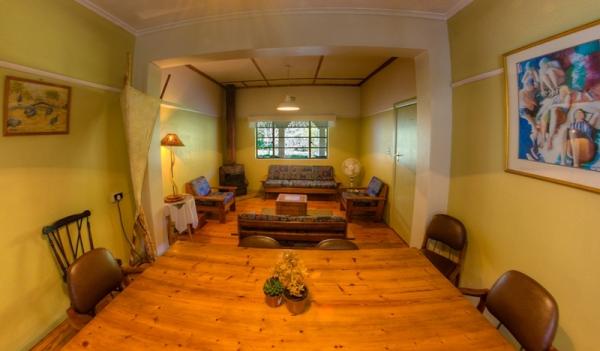 Lounge & Dining Room