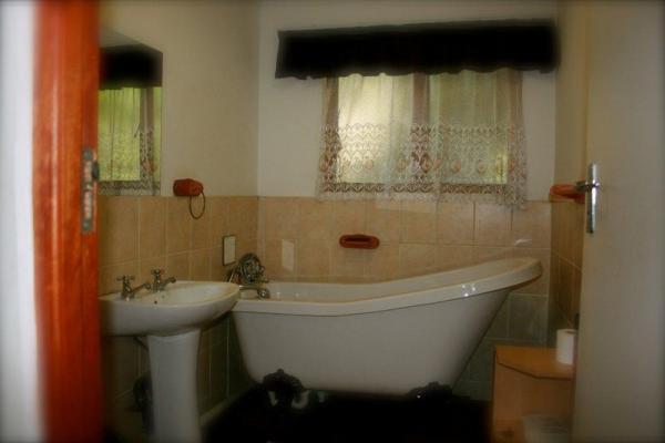 Room image 5