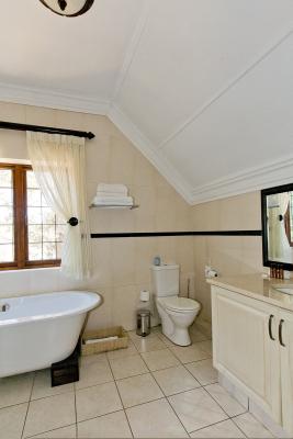 Room image 3